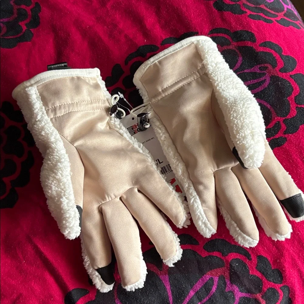 Cozy Cream Fleece Gloves M/L NWT - Picture 3 of 3